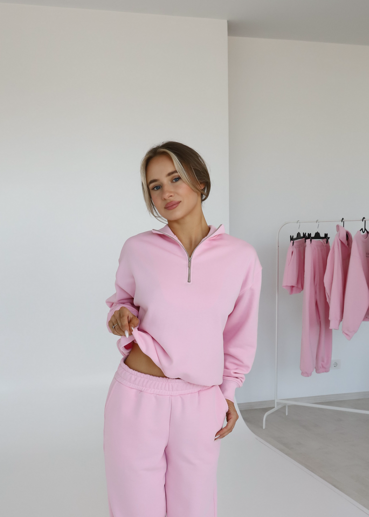 Sweat with zip / baby pink