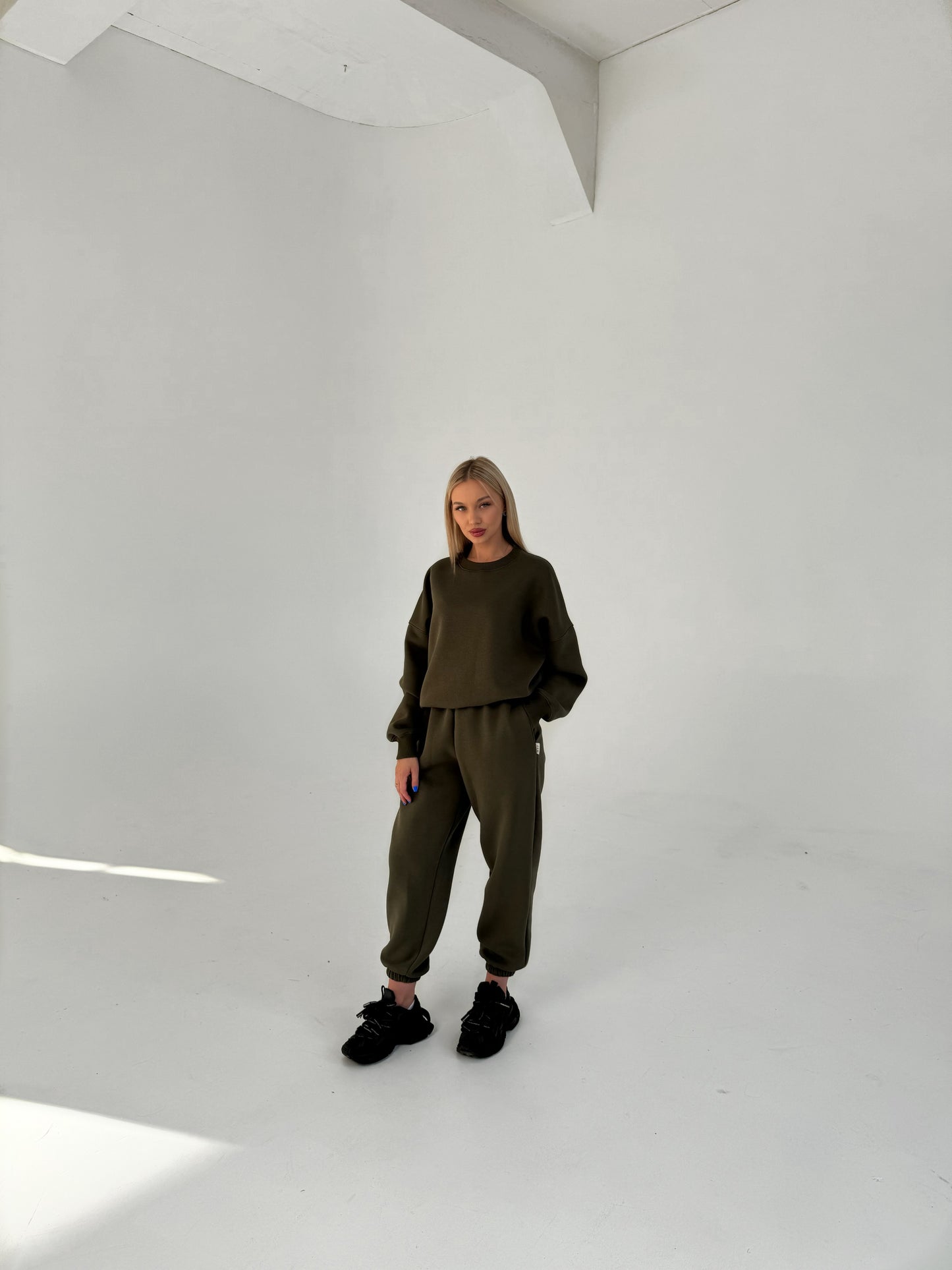 BAGGY SWEATPANTS / KHAKI