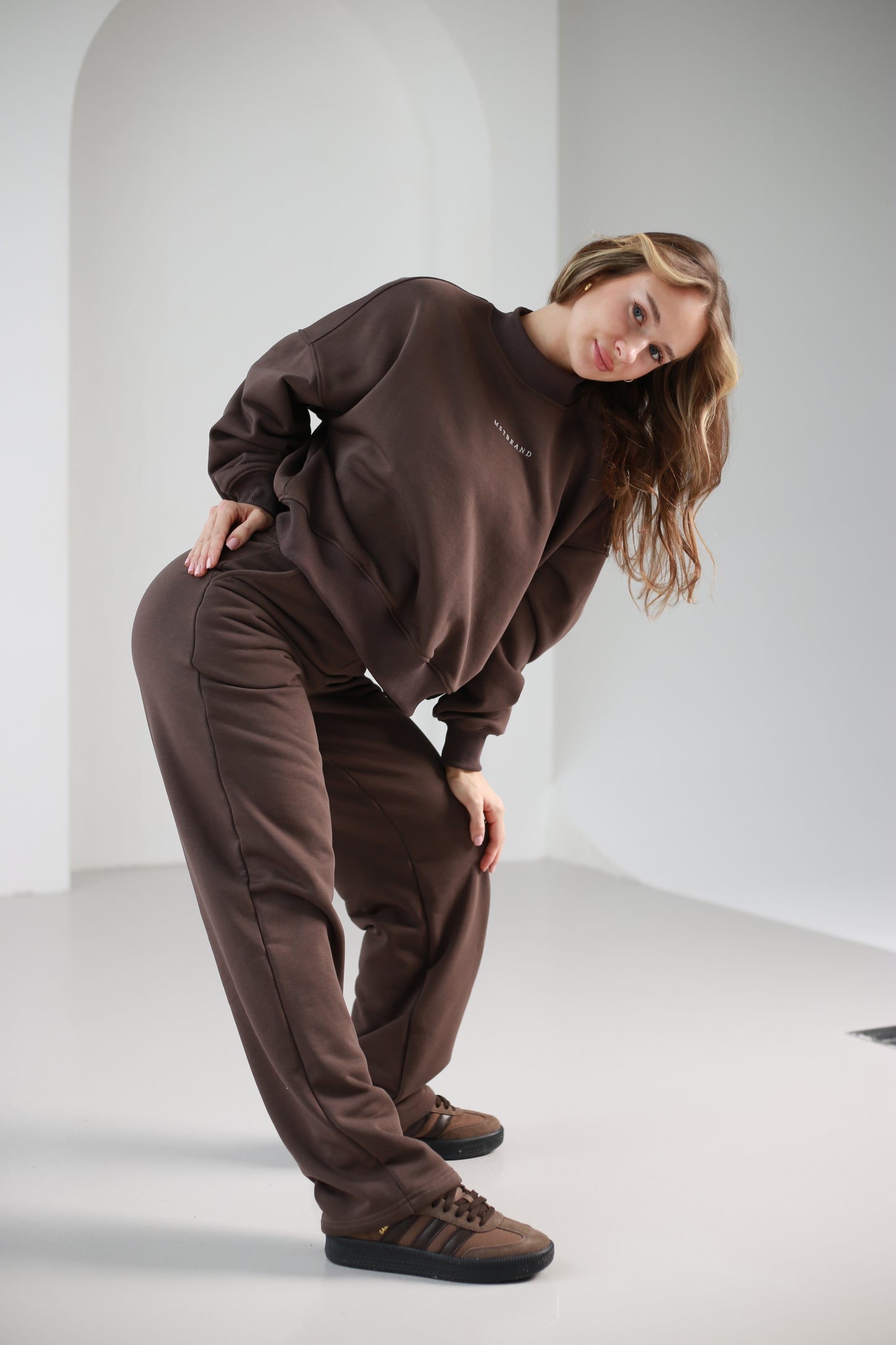 High neck sweatshirt / taupe