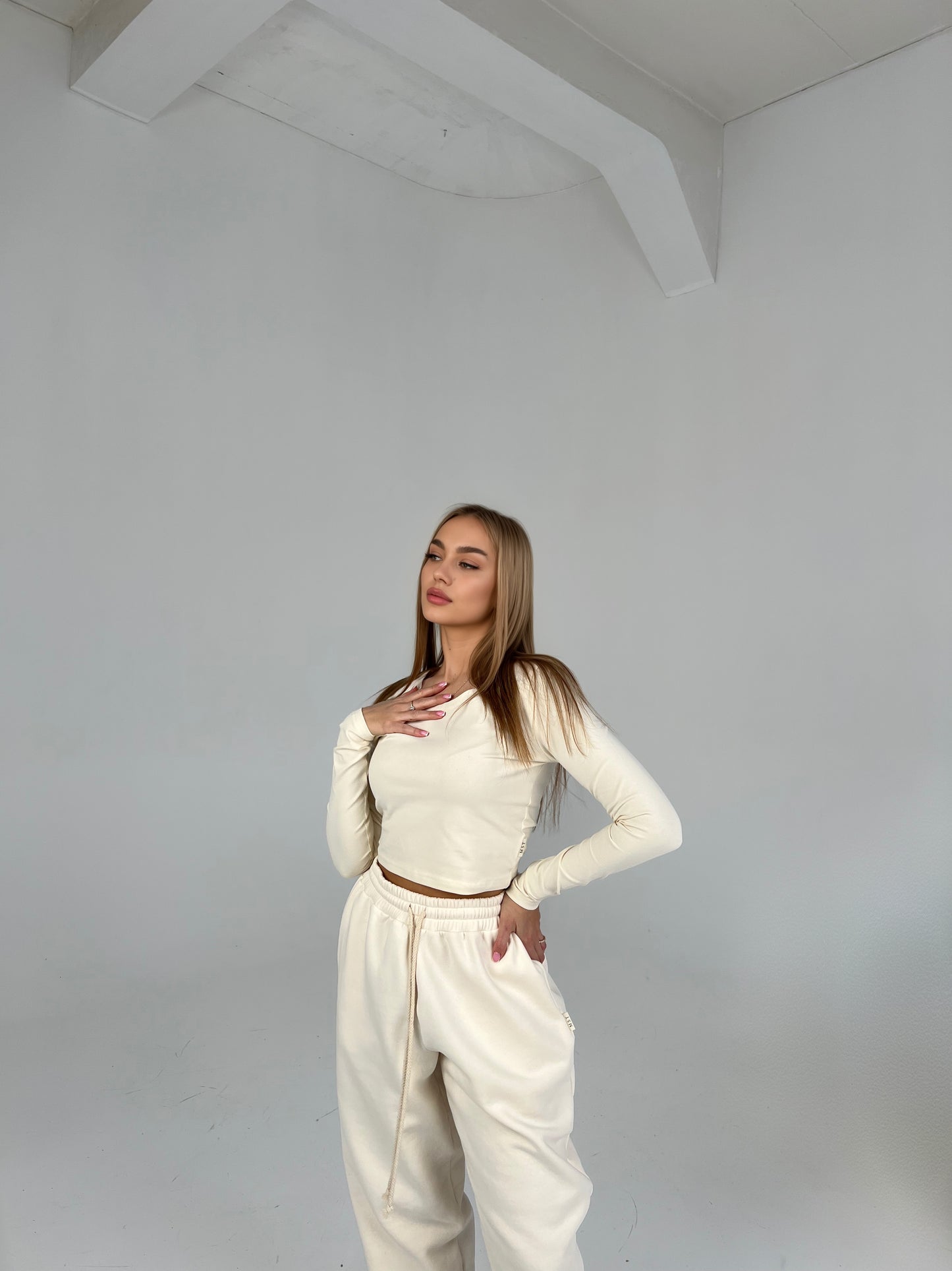 CROPPED TOP / CREAMY