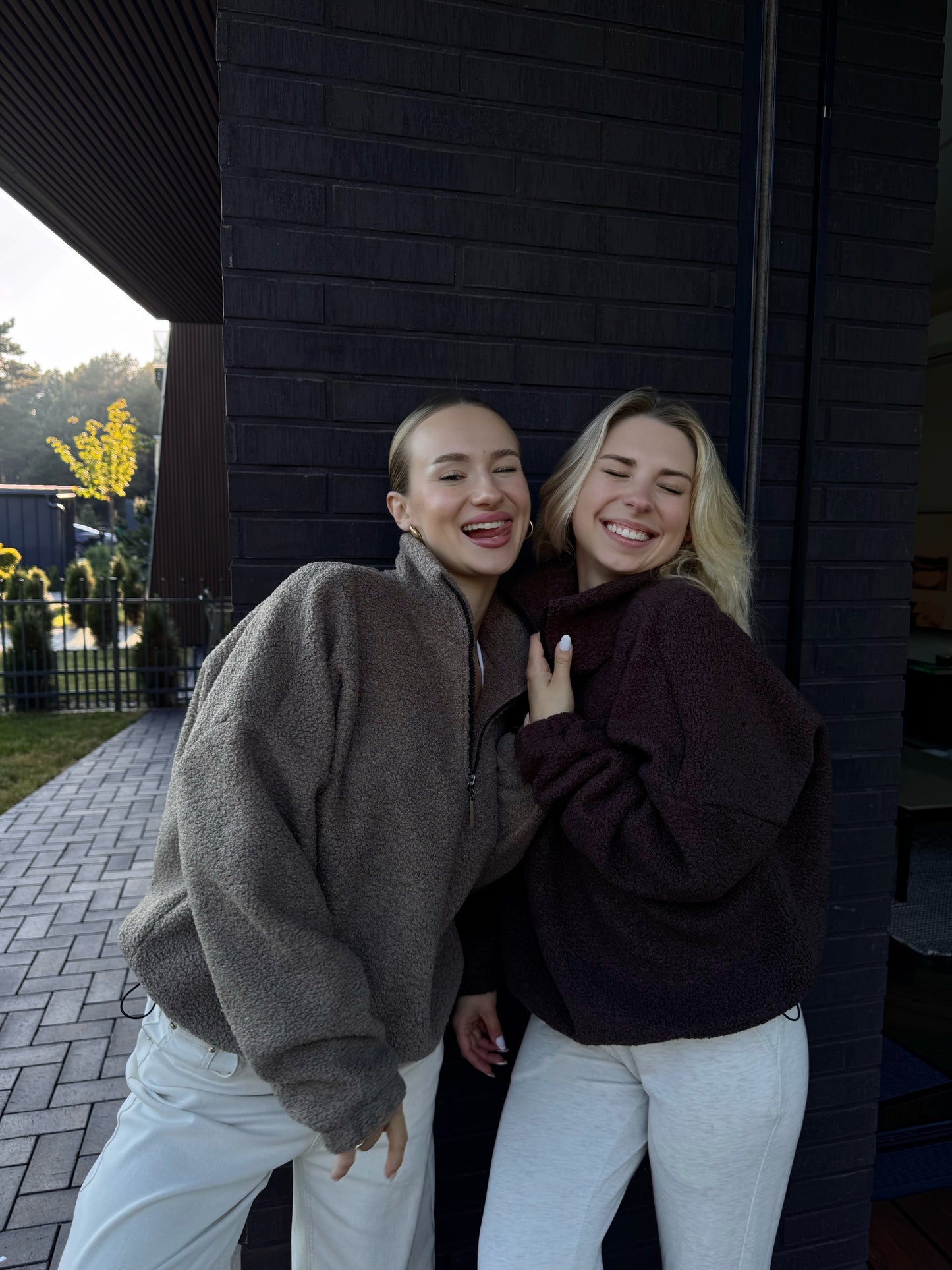 Teddy fleece sweatshirt / taupe