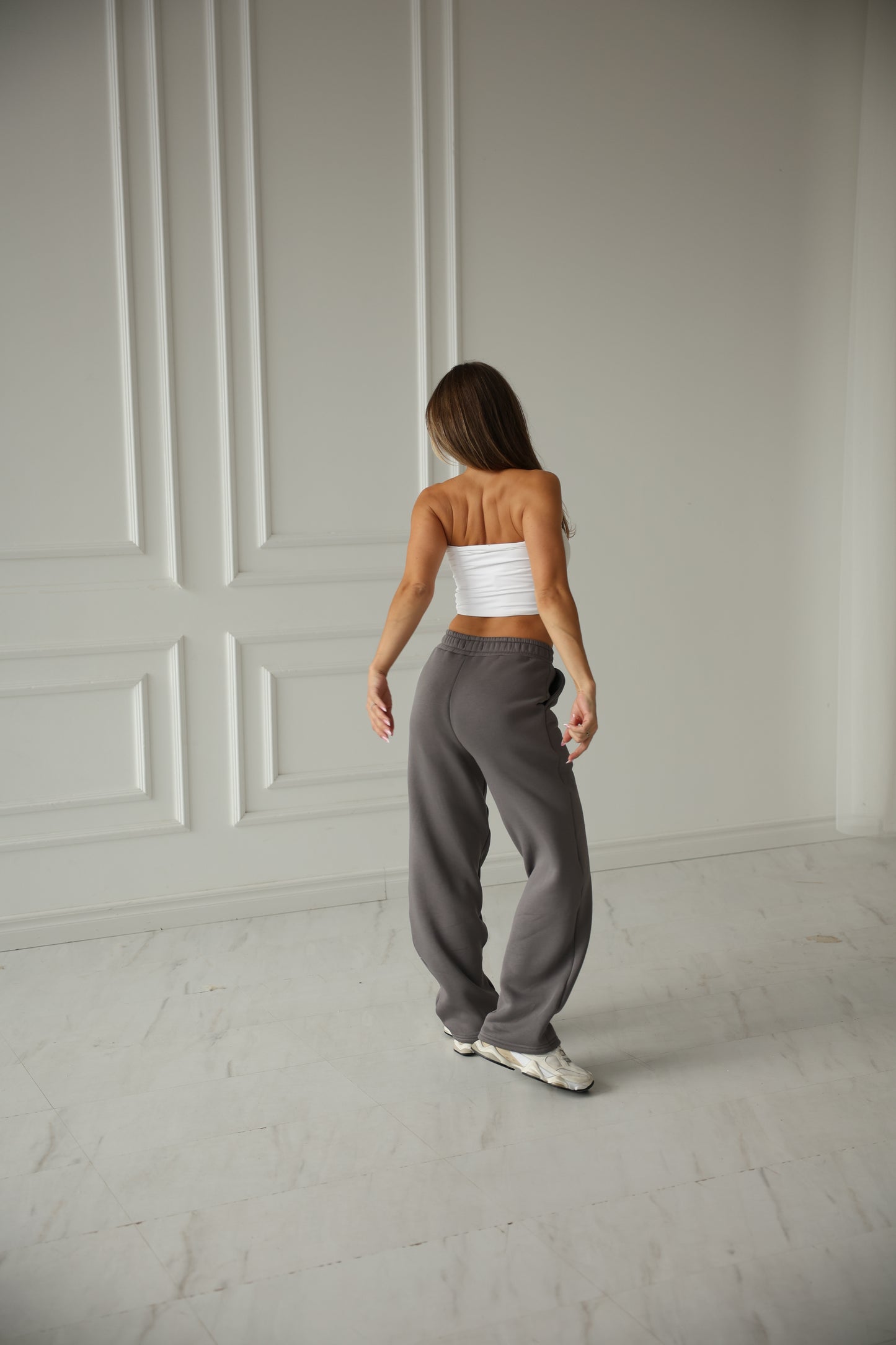 Straight sweatpants / grey