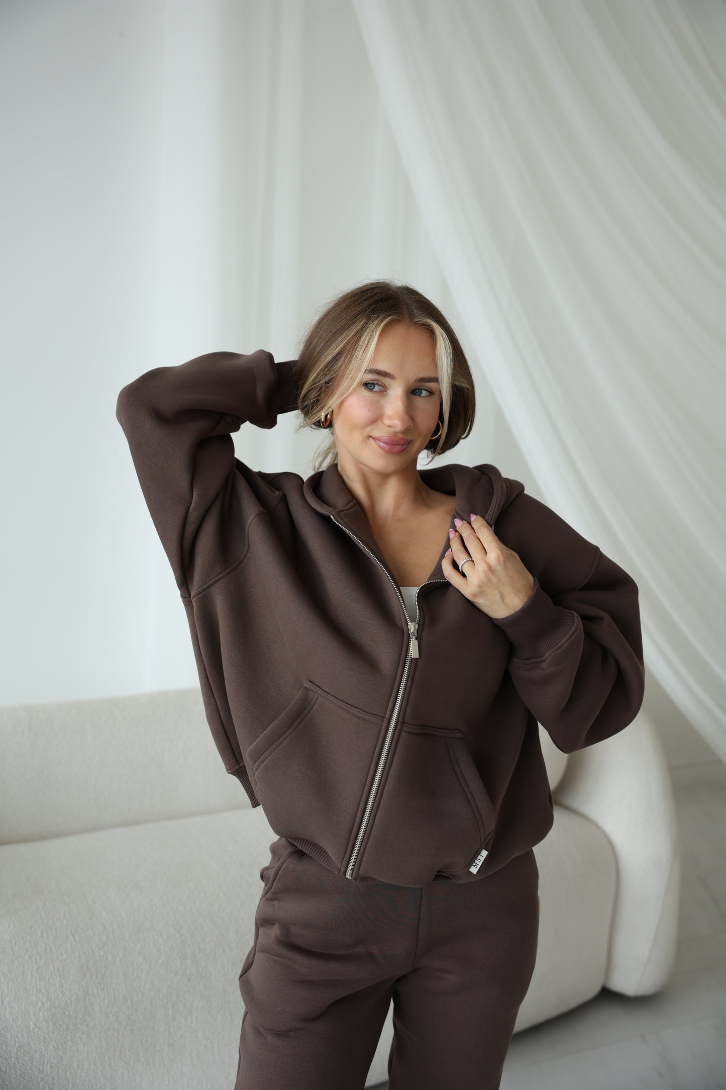 Hooded zip / taupe