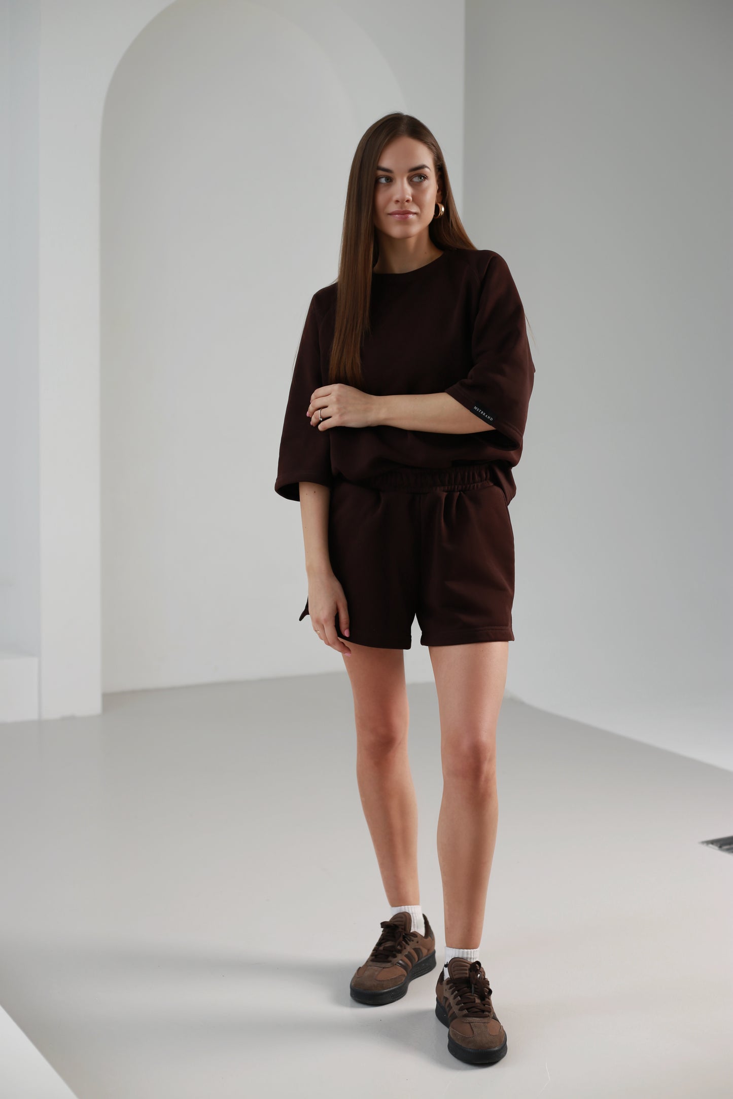 Shortsleeve sweatshirt / dark brown