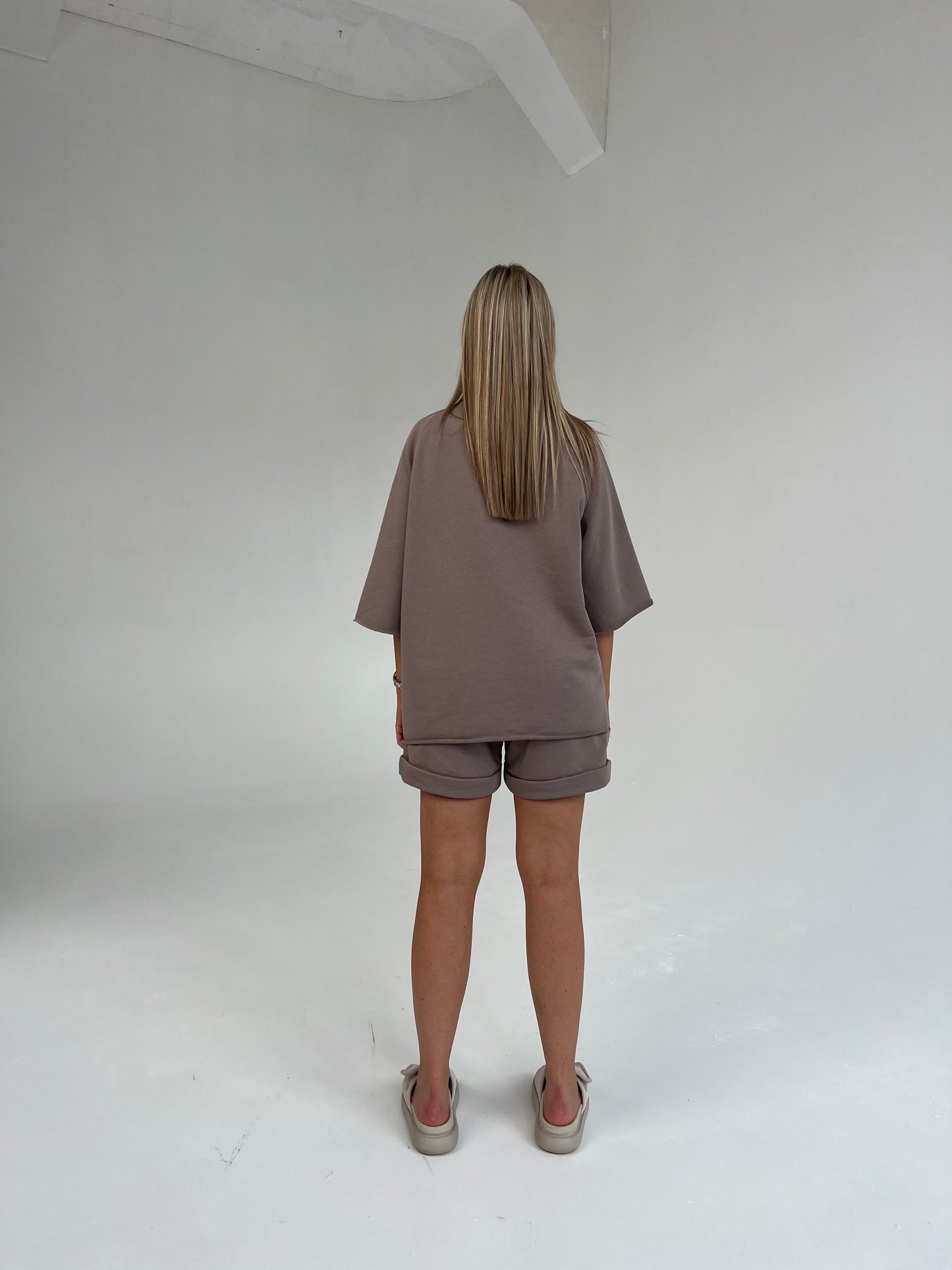 SHORTSLEEVE SWEATSHIRT / CACAO