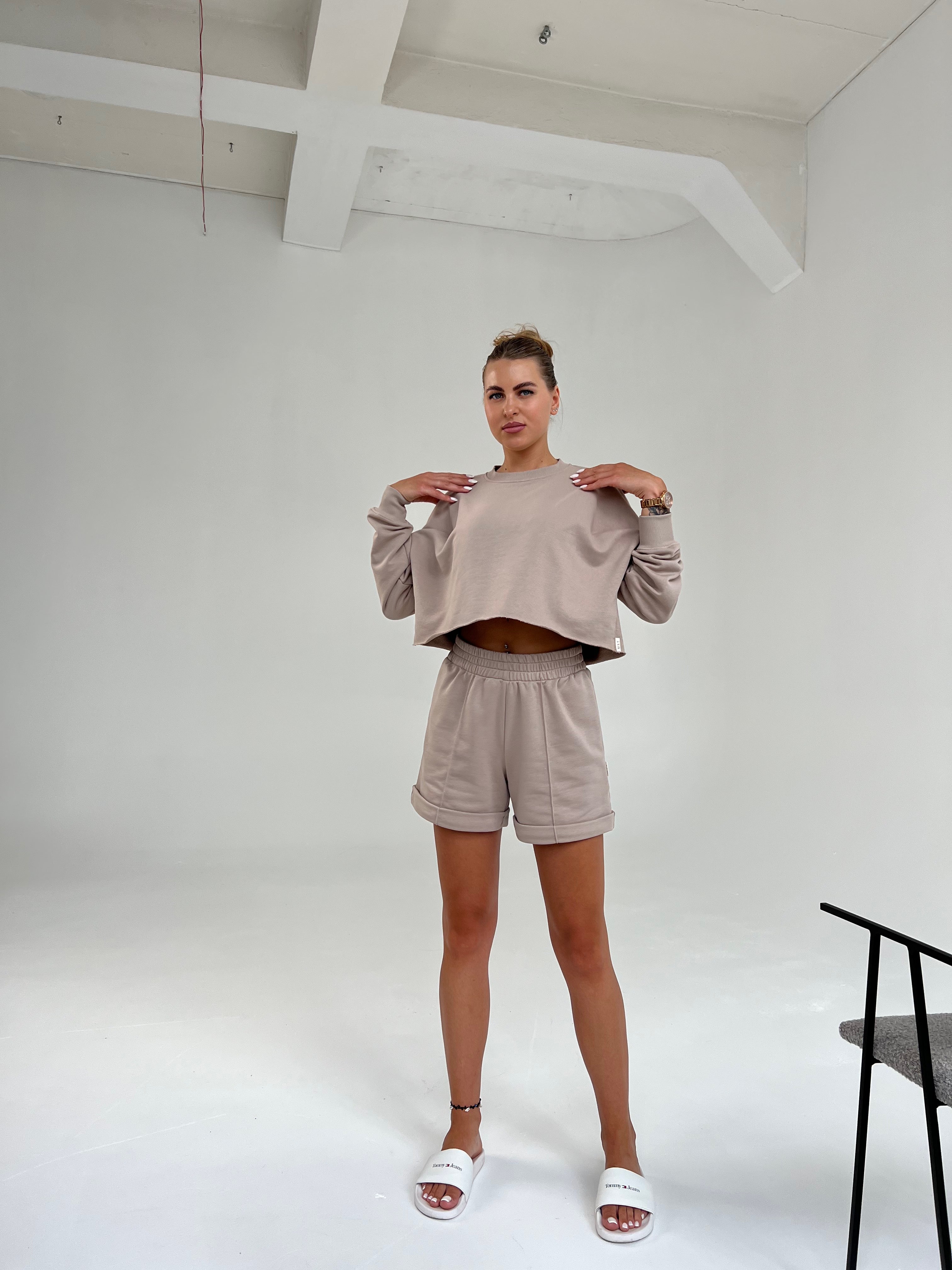 Nude cropped sweatshirt sale