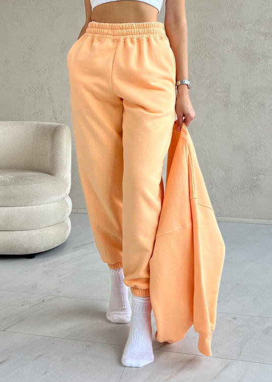 BAGGY SWEATPANTS / PEACH